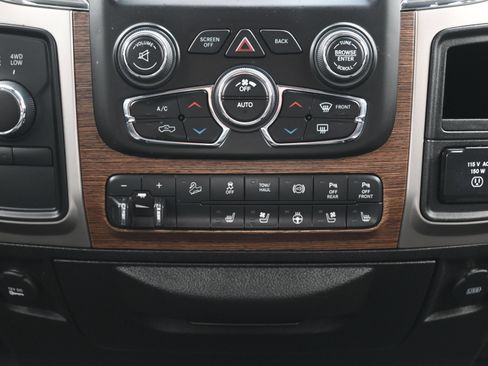 Used 2018 RAM 2500 Laramie w/ Off Road Package AWD/4WD image 37