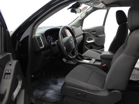 Used 2023 Nissan Frontier SV w/ Technology Package RWD image 15