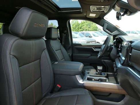 New 2026 Chevrolet Silverado 1500 High Country w/ High Country Premium Package AWD/4WD image 11