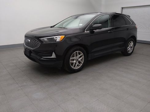 Used 2023 Ford Edge SEL image 2