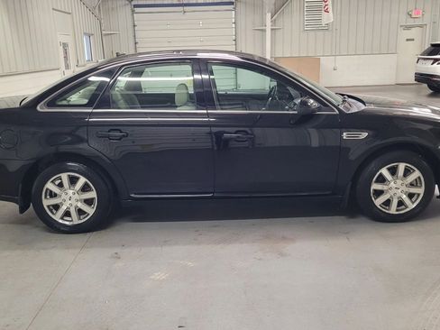 Used 2008 Ford Taurus SEL image 9