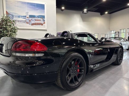 Used 2004 Dodge Viper SRT-10 RWD image 35