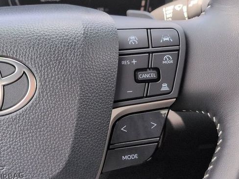 Used 2026 Toyota Camry SE FWD image 23