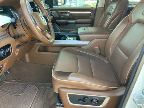 Used 2023 RAM 1500 Limited AWD/4WD image 9