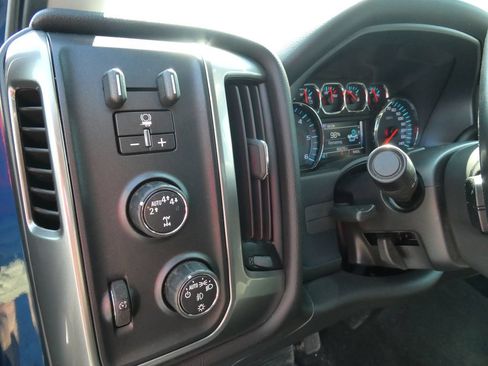 Used 2018 Chevrolet Silverado 1500 LT w/ All Star Edition AWD/4WD image 24