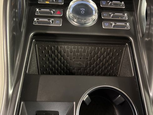 Certified 2025 Lincoln Nautilus Reserve image 17