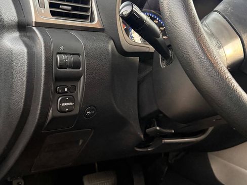 Used 2010 Subaru Forester 2.5X AWD/4WD image 11