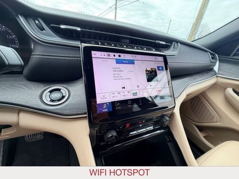 Certified 2023 Jeep Grand Cherokee Limited image 25