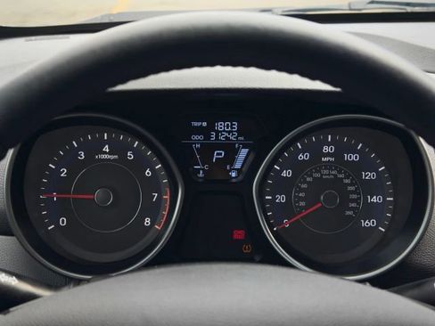 Used 2012 Hyundai Elantra Limited w/ Technology Pkg 5 FWD image 17