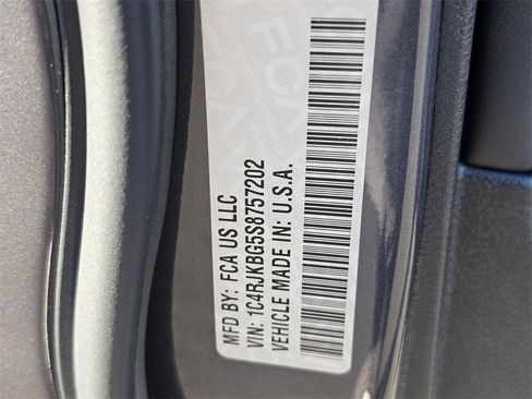 New 2025 Jeep Grand Cherokee L Limited w/ Black Appearance Package image 29