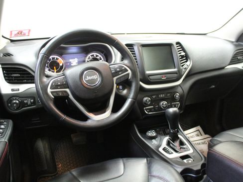 Used 2016 Jeep Cherokee Trailhawk w/ Comfort/Convenience Group image 7