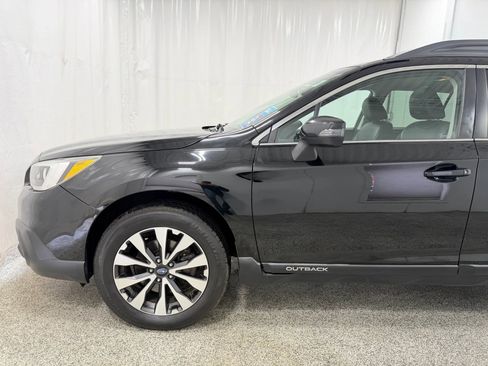 Used 2017 Subaru Outback 2.5i Limited AWD/4WD image 4