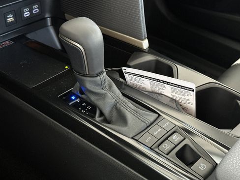 New 2026 Toyota Camry Hybrid image 18