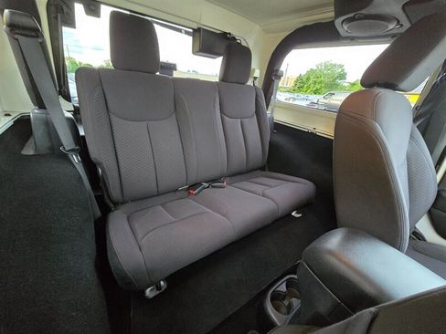 Used 2013 Jeep Wrangler Sport AWD/4WD image 14