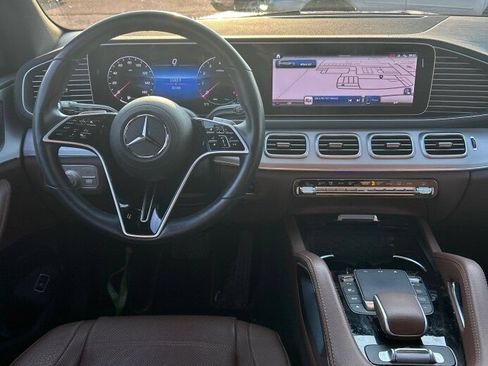 Used 2024 Mercedes-Benz GLS 450 4MATIC image 6