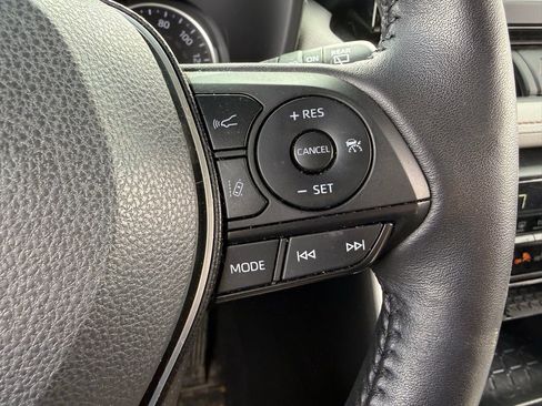 Used 2022 Toyota RAV4 XLE w/ XLE Grade Weather Package image 14