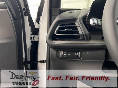 New 2026 Chevrolet Traverse LT w/ Driver Confidence Package image 31