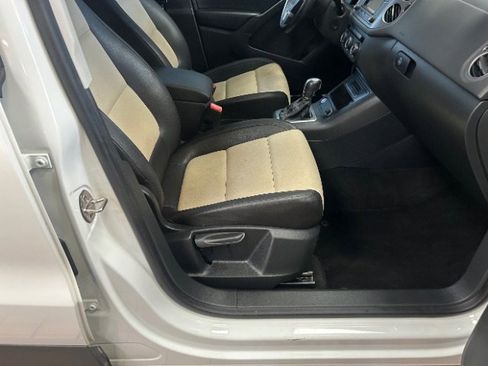 Used 2016 Volkswagen Tiguan S image 14