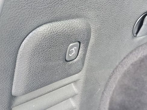 Used 2015 Jeep Grand Cherokee Overland AWD/4WD image 9
