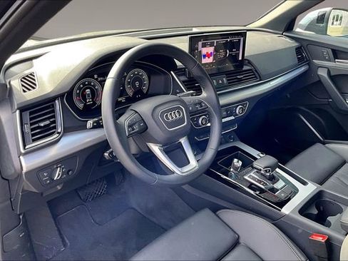 Used 2025 Audi Q5 2.0T Premium w/ Convenience Plus Package AWD/4WD image 17