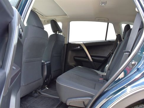 Used 2018 Toyota RAV4 XLE AWD/4WD image 27