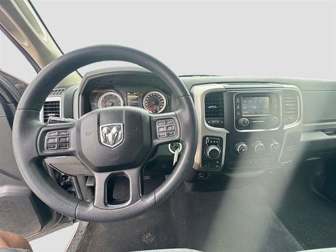 Used 2016 RAM 1500 Classic SLT AWD/4WD image 28
