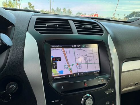 Used 2013 Ford Explorer XLT image 10