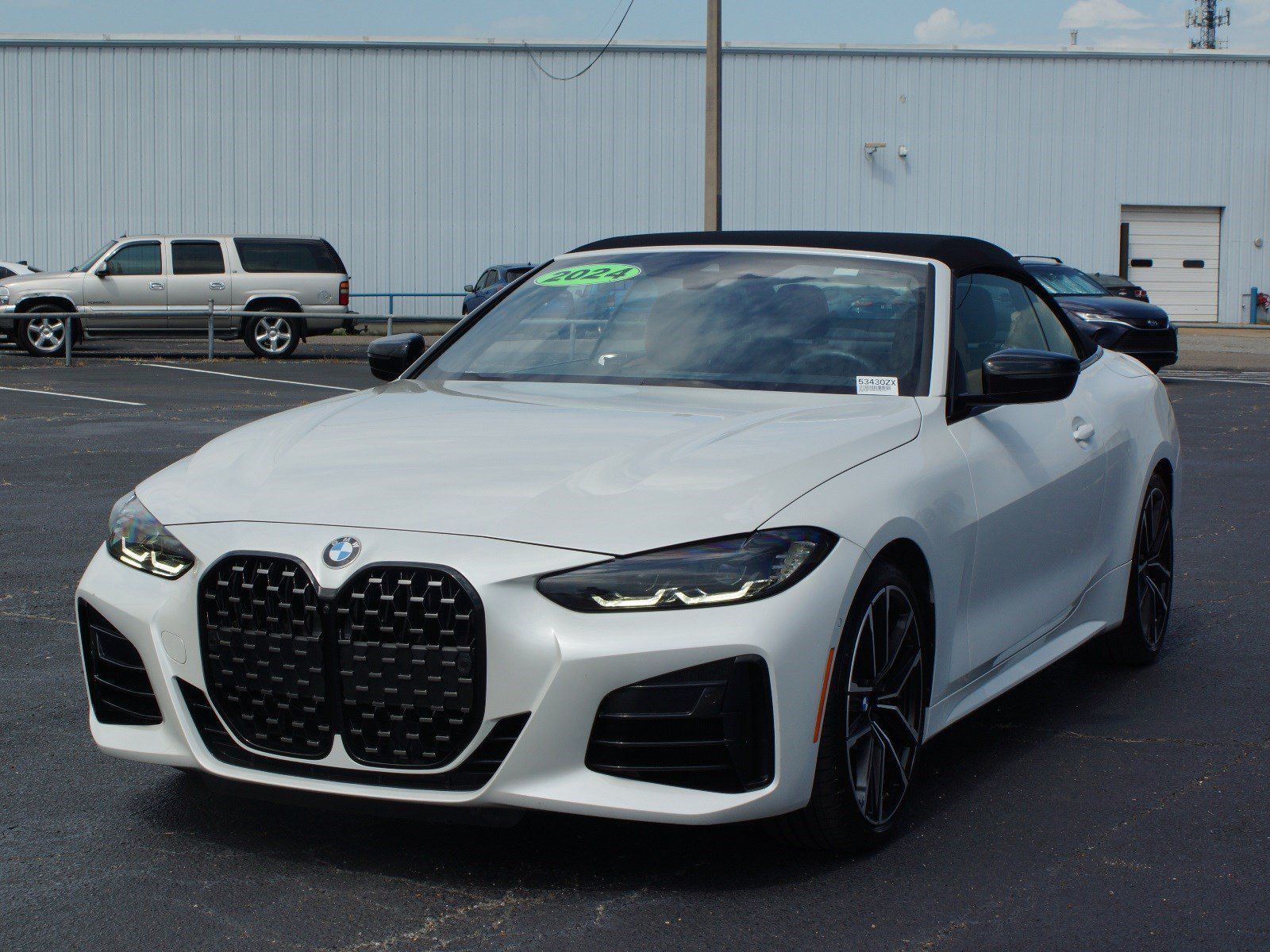 Used 2024 BMW M440i Convertible w/ Premium Package RWD image 3