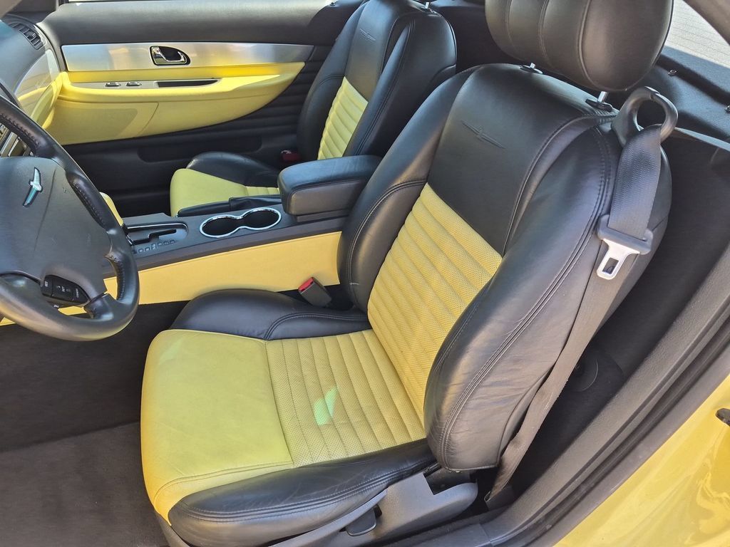Used 2002 Ford Thunderbird RWD image 13