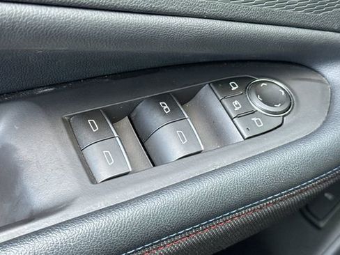 Used 2024 Chevrolet Blazer EV RS image 12