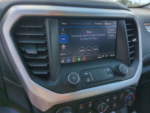 Certified 2023 GMC Acadia SLE w/ Driver Convenience Package image 13