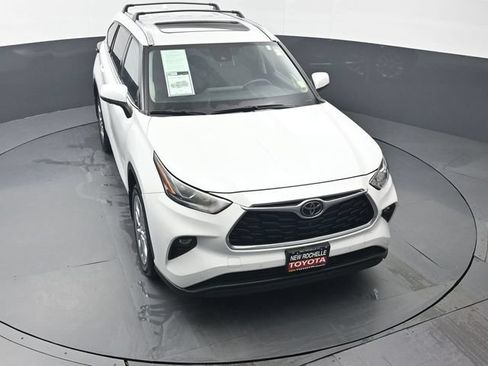 Used 2022 Toyota Highlander Limited AWD/4WD image 50