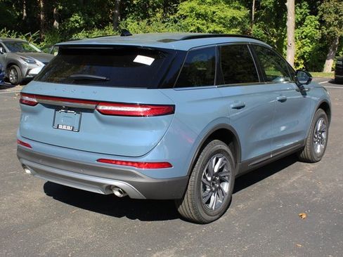 New 2026 Lincoln Corsair Premiere image 3