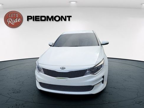 Used 2016 Kia Optima LX FWD image 2