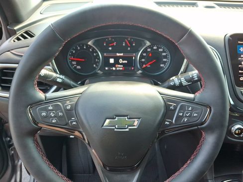 Certified 2023 Chevrolet Equinox RS AWD/4WD image 16