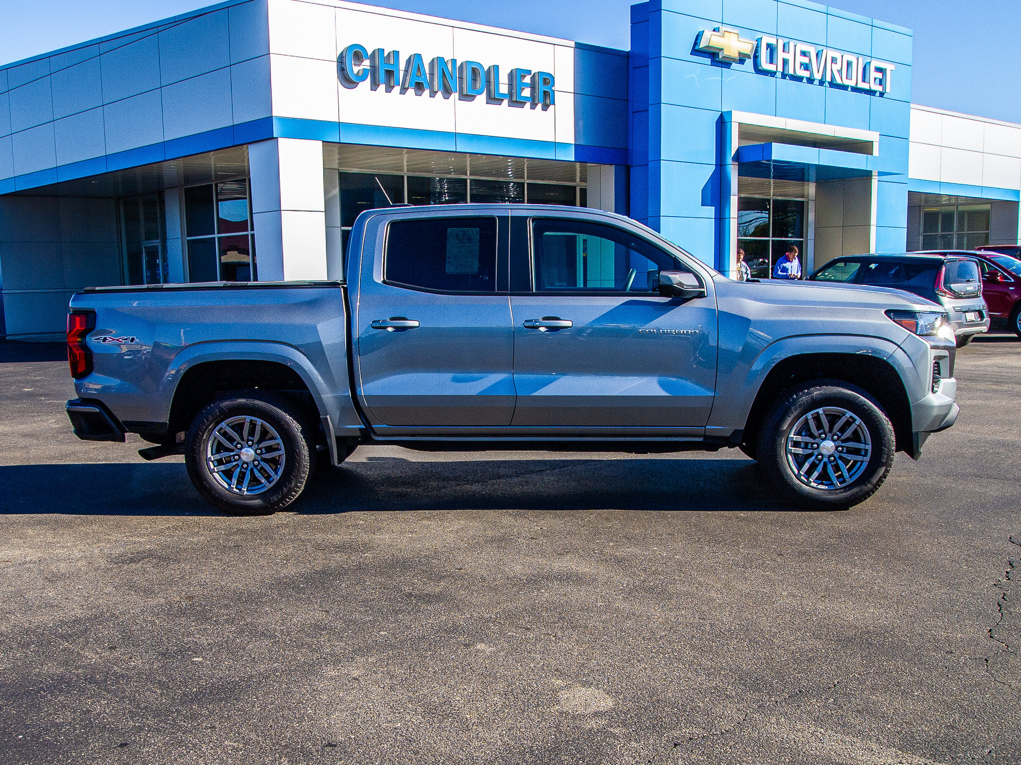 Used 2024 Chevrolet Colorado LT w/ LT Convenience Package II AWD/4WD image 8