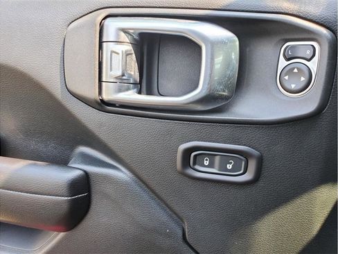 Used 2019 Jeep Wrangler Unlimited Sport S AWD/4WD image 20