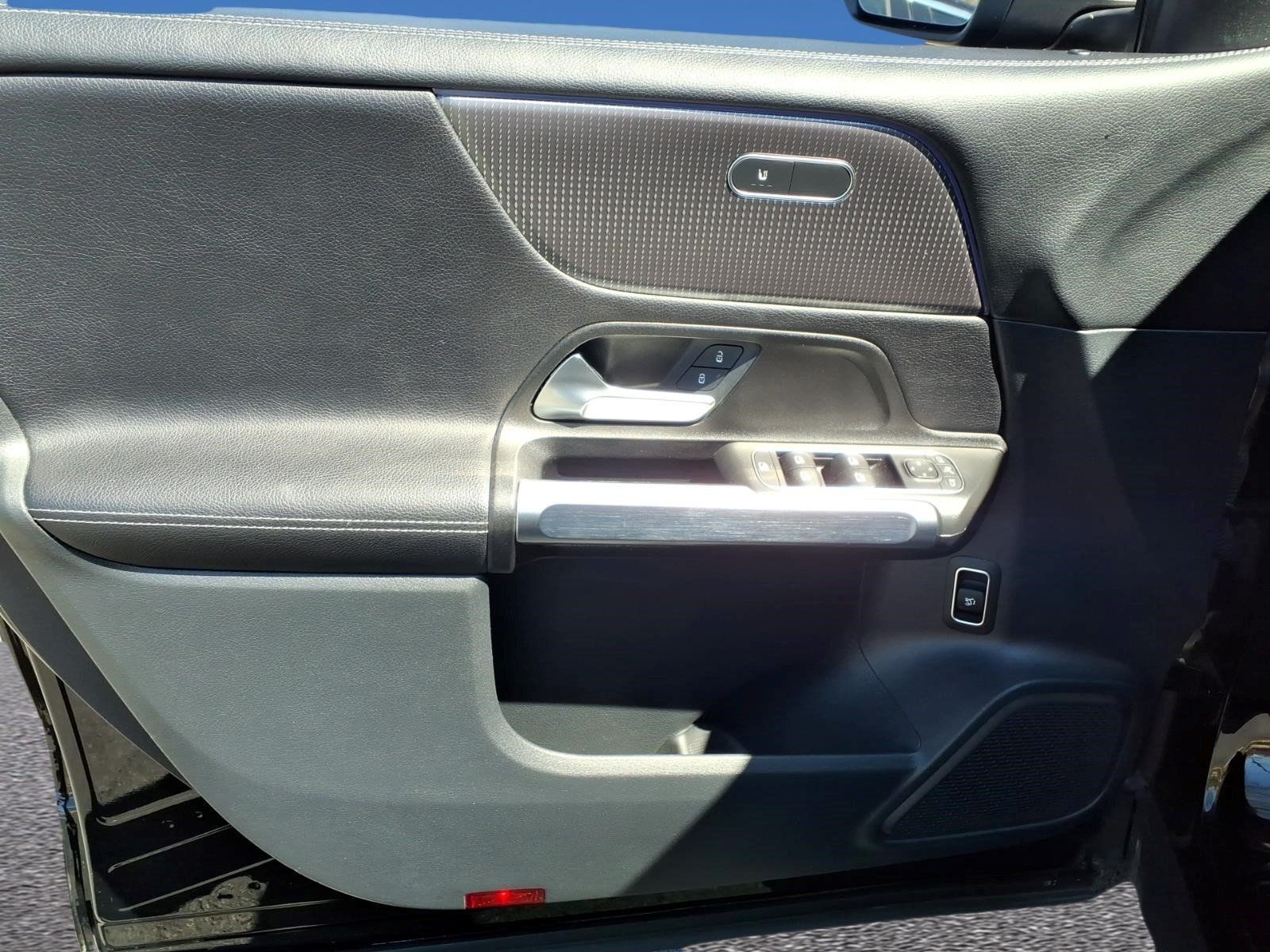Certified 2022 Mercedes-Benz GLB 250 4MATIC image 21