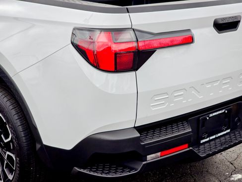 Used 2024 Hyundai Santa Cruz SEL image 18