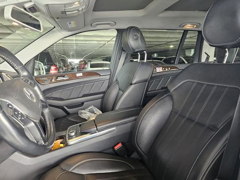 Used 2015 Mercedes-Benz GL 450 4MATIC image 6