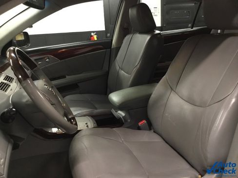 Used 2009 Toyota Avalon Limited image 24