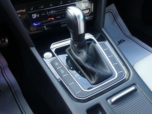 Used 2021 Volkswagen Arteon SE image 26