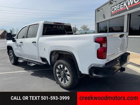 Used 2024 Chevrolet Silverado 2500 Custom w/ Custom Value Package image 4