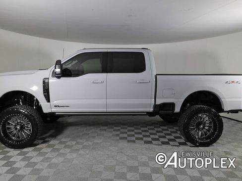 Used 2026 Ford F250 Platinum image 9
