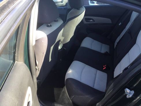 Used 2014 Chevrolet Cruze LS FWD image 11