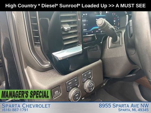 Used 2024 Chevrolet Silverado 2500 High Country AWD/4WD image 16
