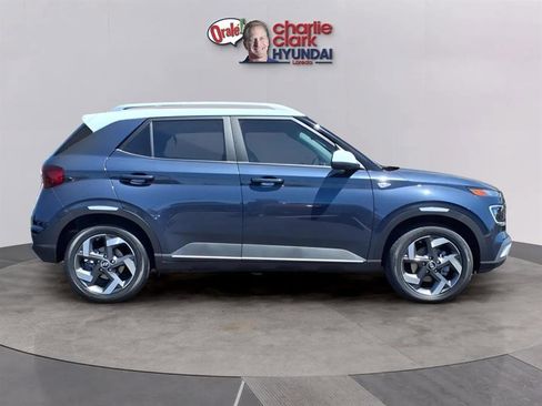 New 2025 Hyundai Venue Limited image 6