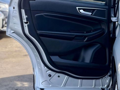 Used 2017 Ford Edge Titanium w/ Equipment Group 301A image 8