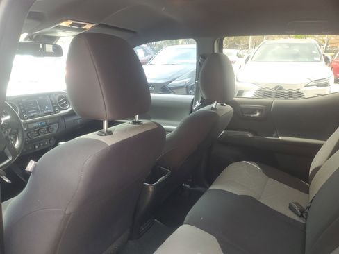 Used 2023 Toyota Tacoma TRD Sport w/ Advanced Technology Package image 10