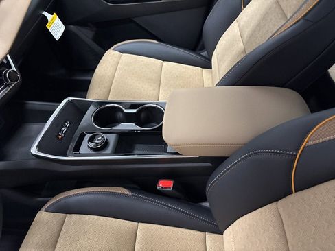 New 2026 Chevrolet Equinox ACTIV w/ Convenience Package III image 15